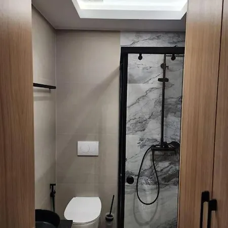 White 3 Apartment